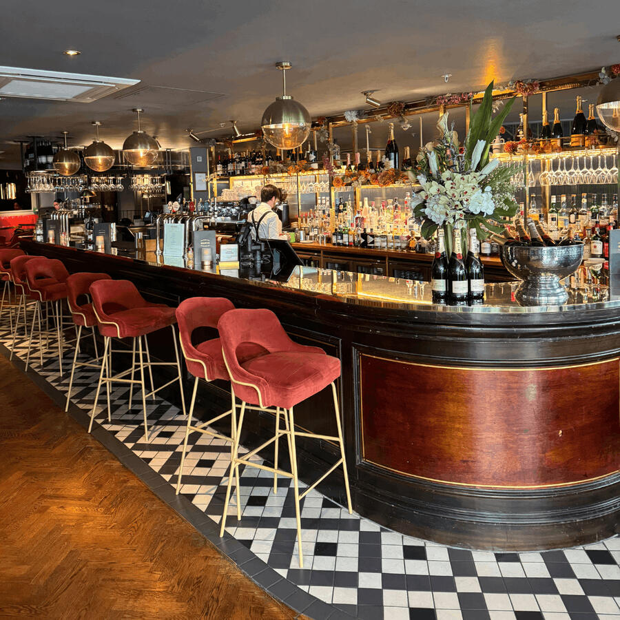 Browns Brassiere & Bar