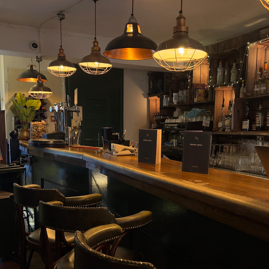 Bistro Pierre - Cavern Qtr